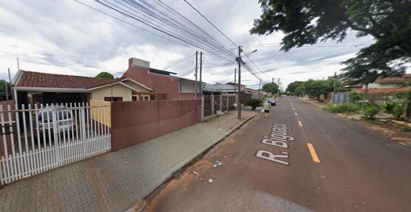 Foto 2 de 3: Casa em leilão em Foz Do Iguaçu - PR, bairro Jardim Lancaster — Casa 250m² | Jardim Lancaster, Foz do Iguaçu/PR | Excelente Localização Próximo ao Muffato e BR-277. Potencial de Valorização!