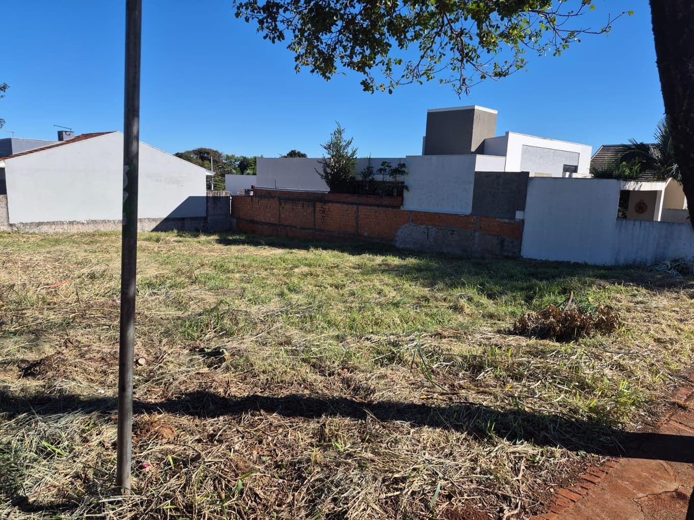 Foto 4 de 7: Terreno em leilão em Toledo - PR, bairro Jardim Pancera — TERRENO URBANO DE ESQUINA COM 464,88 m2 - JARDIM PANCERA - TOLEDO/PR