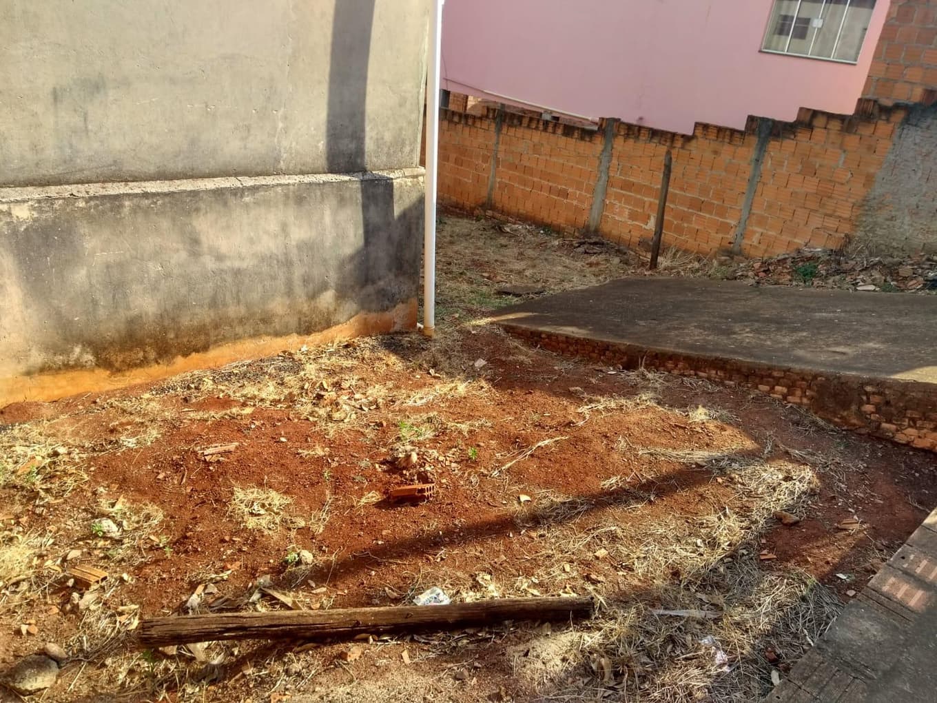 Foto 6 de 13: Terreno em leilão em Araraquara - SP — Imóvel Urbano com 57 m² de área construída e 368 m² de terreno