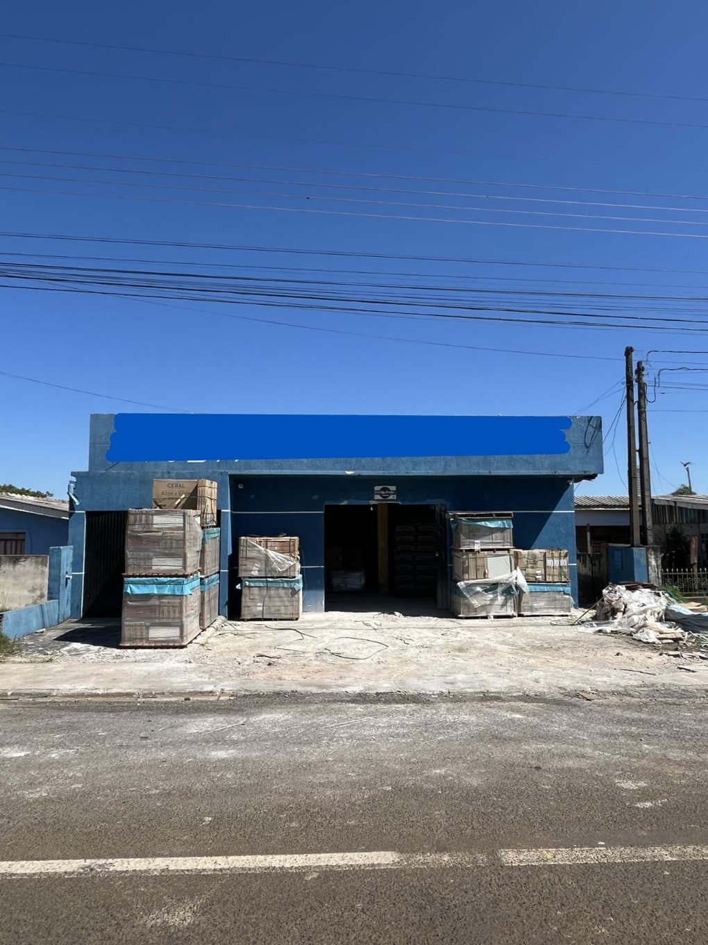 Foto 1 de 7: Comercial em leilão em Guarapuava - PR, bairro Primavera — IMOVEL COMERCIAL COM AREA TOTAL DE 360M² - GUARAPUAVA-PR