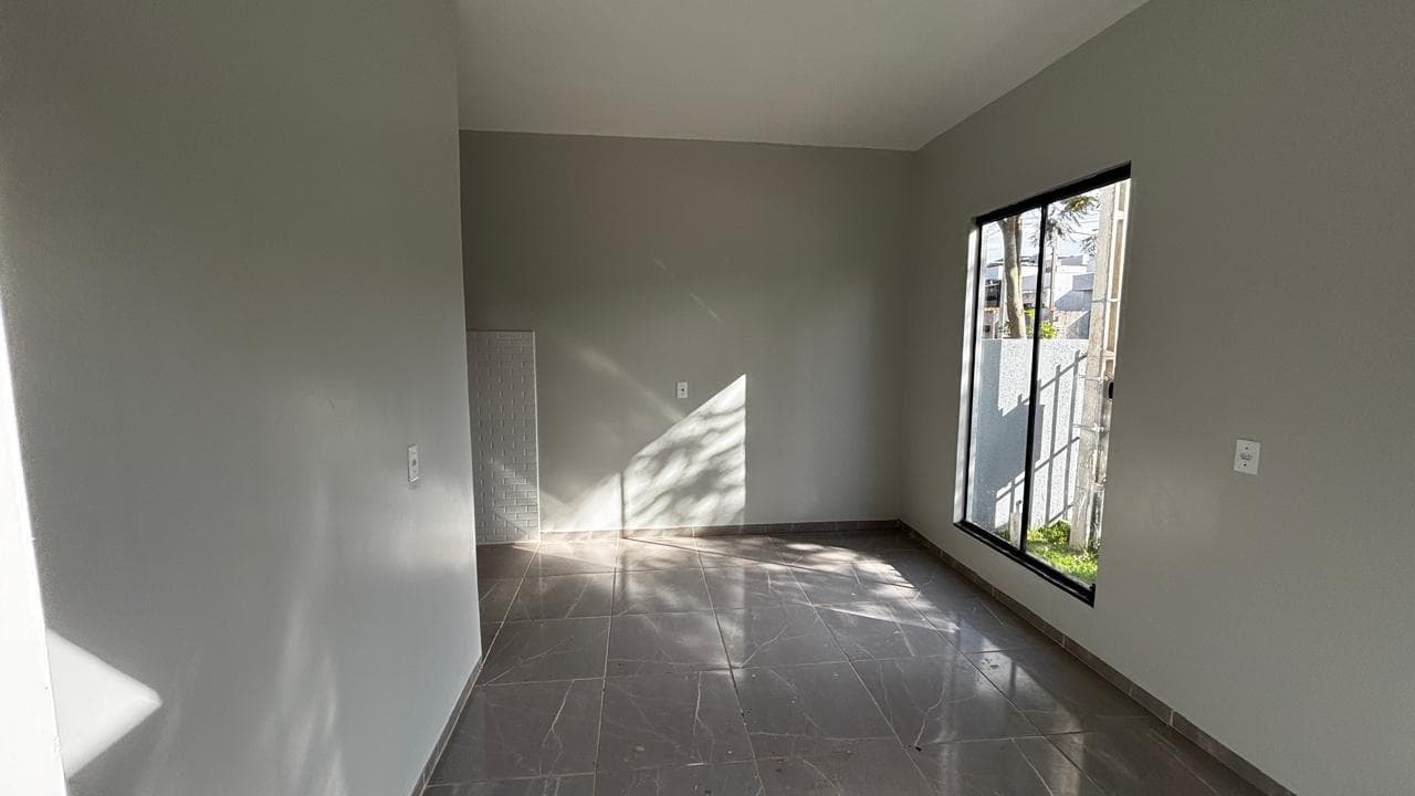 Foto 3 de 7: Casa em leilão em Toledo - PR, bairro São Francisco — IMÓVEL RESIDENCIAL COM 48,62 m² DE ÁREA CONSTRUÍDA - TOLEDO/PR
