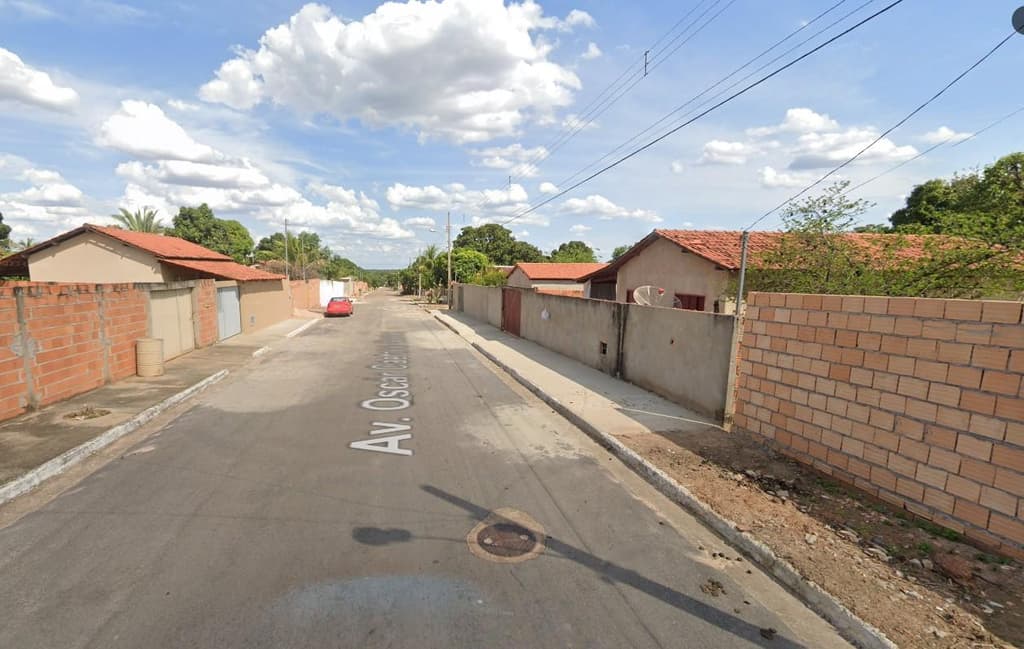 Foto 2 de 2: Casa em leilão em Urucuia - MG — Casa 533m², Centro, Urucuia/MG - Ocupada