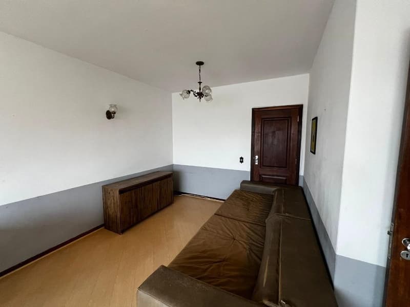 Foto 12 de 15: Apartamento em leilão em Curitiba - PR — Nua propriedade sobre o APARTAMENTO n.º 121 (cento e vinte um), do 12° andar do EDIFÍCIO ASTOR, situado na Praça Generoso Marques n°66, Curitiba/PR