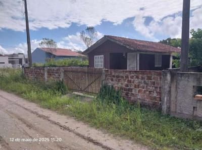 Foto 4 de 10: Terreno em leilão em Itapoá - SC — Terreno urbano com área 288,00m², com benfeitoria residencial de 82m², situado em Itapoá/SC