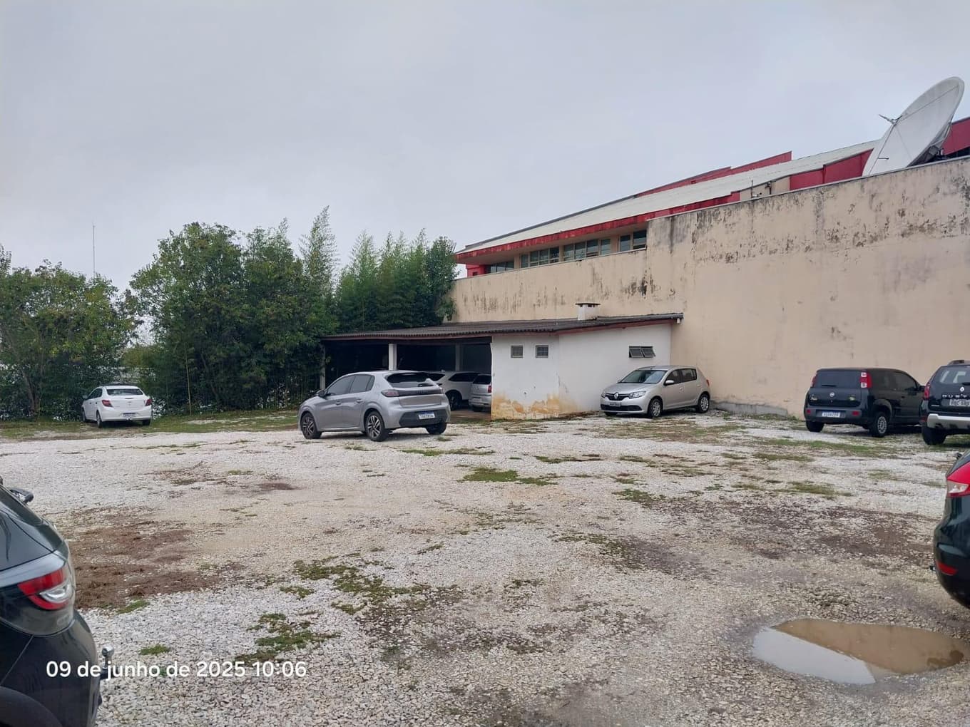 Foto 33 de 59: Comercial em leilão em Curitiba - PR, bairro Vista Alegre — Posto de Combustível com área de terreno total de 3.126,40m², benfeitorias de área total de 477,00m², localizado na Rua Miguel Tschennerl, 47, Vista Alegre, Curitiba/PR