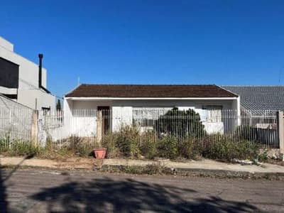 Terreno em leilão em Curitiba - PR — Parte ideal de 25% do terreno, contendo uma residência, Seminário - Curitiba/PR