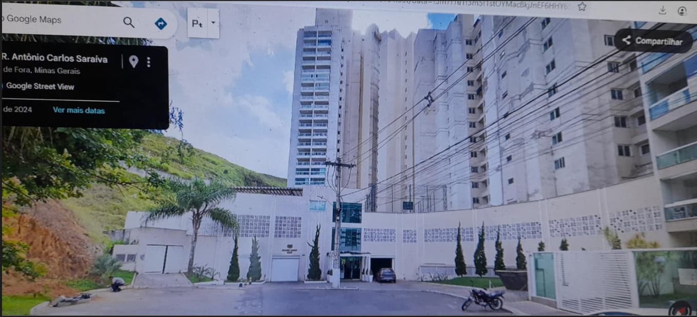 Apartamento em leilão em Juiz De Fora - MG — Apartamento no Edifício Golden Green com 172,59m² de área construída e vagas de garagem.