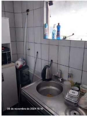 Foto 3 de 22: Comercial em leilão em Pinhais - PR, bairro Centro — Galpão com área de 360,00m² e um escritório com área de 30,00m², área do terreno 653,00m² - Pinhais/PR