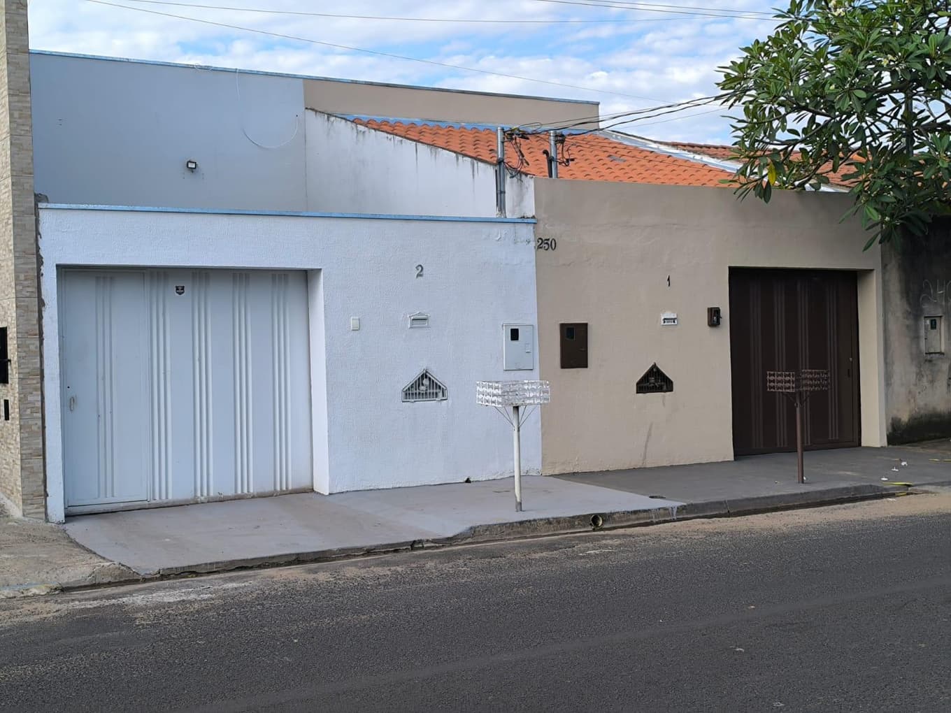 Foto 2 de 5: Casa em leilão em Uberlândia - MG — Casa 125m², Jardim Holanda, Uberlândia/MG - Ocupada