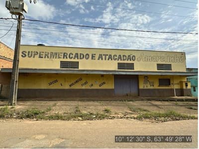 Comercial em leilão em Buritis - RO — 01 (um) imóvel urbano, localizado na Rua Theobroma, nº 1178, Setor 2, Buritis/RO, medindo 545,50 m², sendo 20,36 metros de frente, 15,12 metros de fundo, 31 metros na lateral direita e 30,5 metros na lateral esquerda.