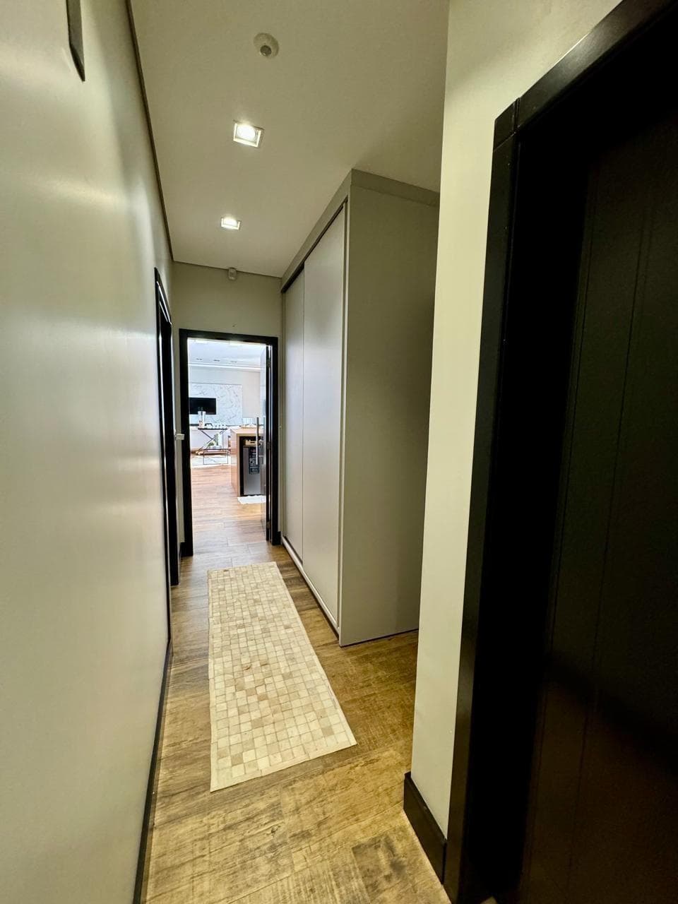 Foto 5 de 31: Casa em leilão em Toledo - PR — IMÓVEL URBANO- CASA a.c. 400.00 m2- a.t. 800.00 m2- Em SÃO LUIZ DO OESTE - TOLEDO/PR
