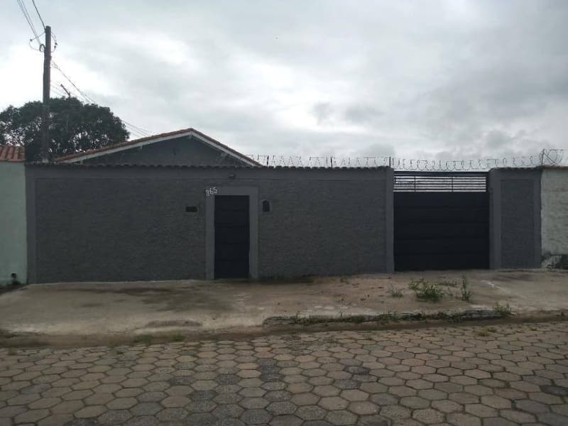 Foto 1 de 14: Casa em leilão em Lorena - SP, bairro Parque das Rodovias — Casa com 3 Dormitórios e Terreno 360m² | Lorena-SP | Parque das Rodovias - Próx. à Rodovia Dutra - Financiamento até 420 Meses!