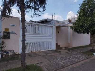 Foto 3 de 17: Casa em leilão em Lucas Do Rio Verde - MT, bairro Jardim Cerrado — Casa 149m² com Terreno 282m² | Lucas do Rio Verde-MT | Jardim Cerrado | Oportunidade - Próx. à Av. Mato Grosso e Hospital São Lucas - Financiamento até 420 Meses!