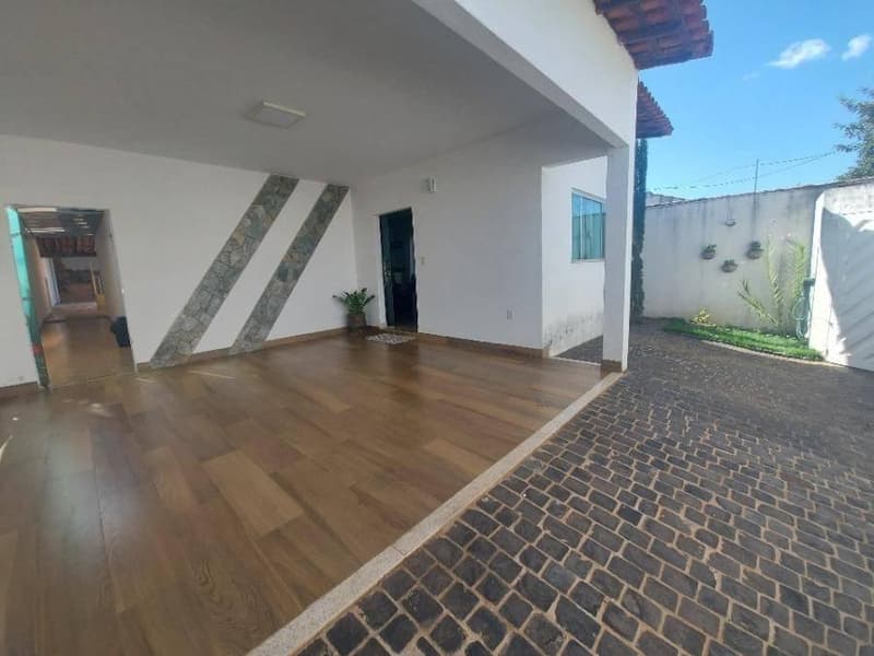 Foto 6 de 13: Casa em leilão em Uberlândia - MG, bairro Jardim das Palmeiras — Casa, Uberlândia / MG