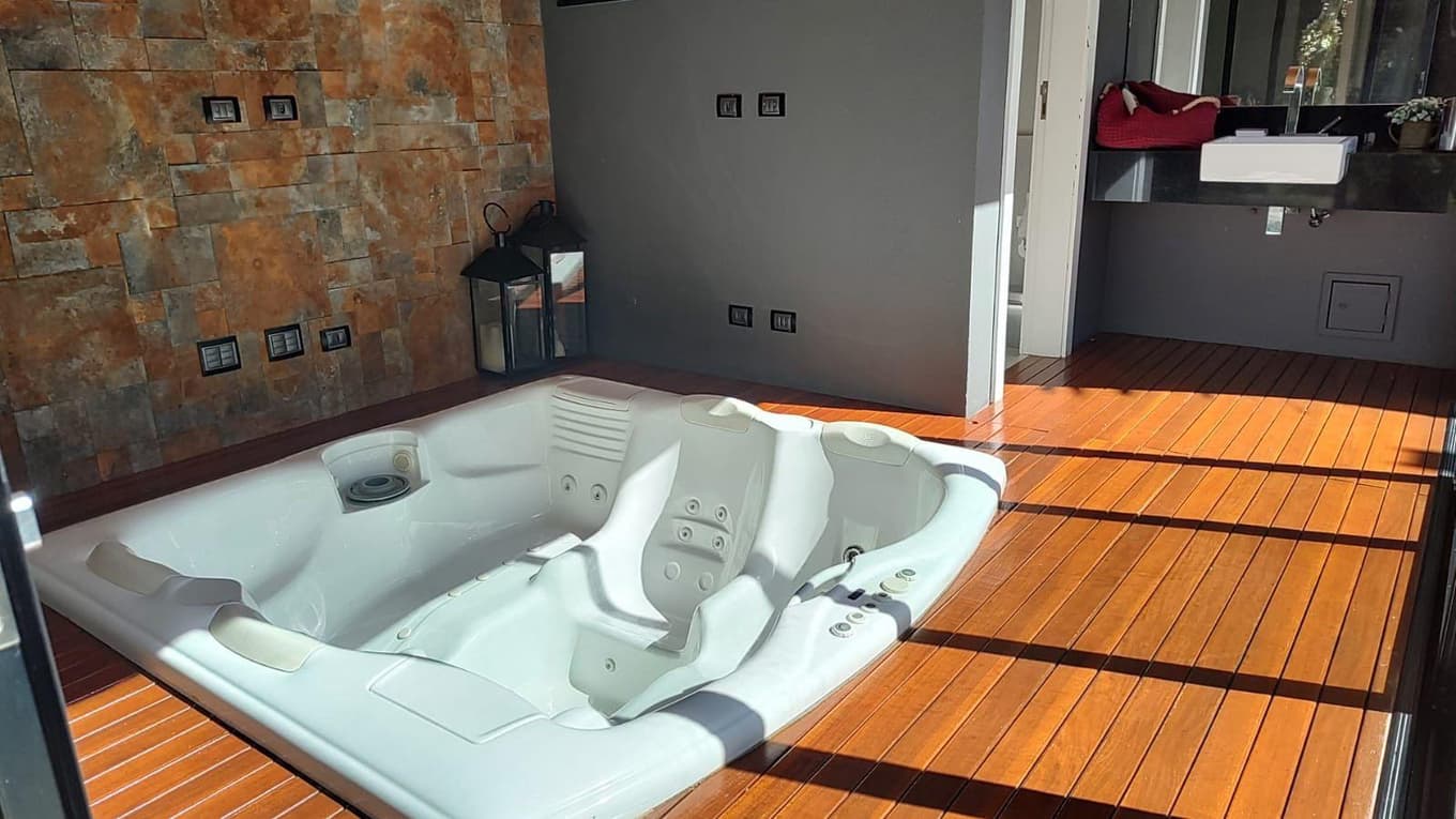 Foto 41 de 63: Casa em leilão em Marília - SP — CASA DE ALTO PADRÃO - JARDIM TROPICAL, MARILIA/SP - ÁREA DE 480m² - 4 SUÍTES, PISCINA AQUECIDA E SPA
