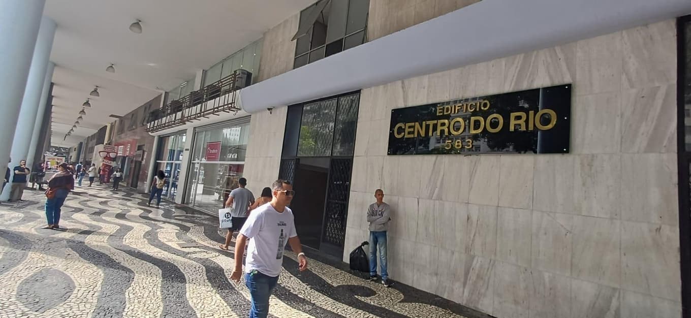 Foto 20 de 57: Comercial em leilão em Rio De Janeiro - RJ, bairro Centro — Conjunto Comercial 377m² na Av. Presidente Vargas, 583 | Centro/RJ | Próximo ao Metrô Uruguaiana e Candelária | Oportunidade para Investidores!