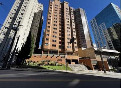 Apartamento em leilão em Curitiba - PR — Apartamento com área exclusiva de 85,80m², do Edifício Champagnat Regence, localizado no bairro Bigorrilho, Curitiba/PR