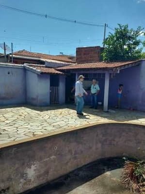Foto 6 de 9: Casa em leilão em Terra Roxa - SP — Casa, A.T. 464m², A.C. 206m², 2 dorm, 1 suíte, piscina