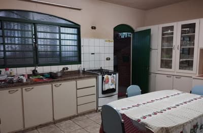 Foto 7 de 23: Terreno em leilão em Presidente Prudente - SP — Imóvel misto, A.T. 340m², A.C. 282m², três construções, Jardim Itaipu