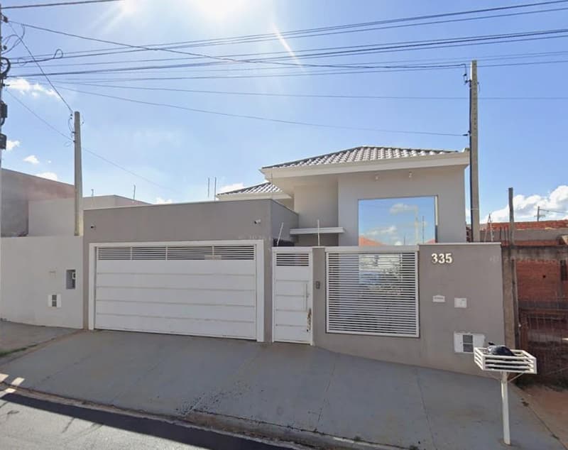 Foto 1 de 2: Casa em leilão em Botucatu - SP — Casa 106m², Residencial Ouro Verde, Botucatu/SP