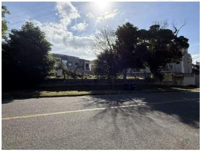 Foto 8 de 26: Terreno em leilão em Curitiba - PR, bairro Água Verde — Direitos que os executados possuem sobre a parte ideal correspondente a 25% do terreno com área de 654.00m2, sem benfeitorias - Bairro Água Verde - Curitiba/PR.