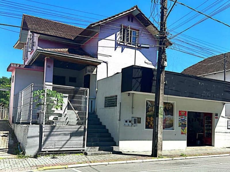 Foto 3 de 4: Comercial em leilão em Jaraguá Do Sul - SC, bairro Centro — Imóvel Residencial e Comercial, A.T. 768m², A.C. 440m², Patrimônio Histórico, Centro