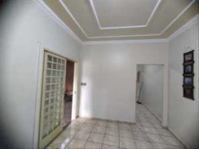 Foto 3 de 6: Casa em leilão em Cambará - PR, bairro Centro — Imóvel residencial localizado na rua Dr. Genaro Resende Centro no município de Cambará/PR
