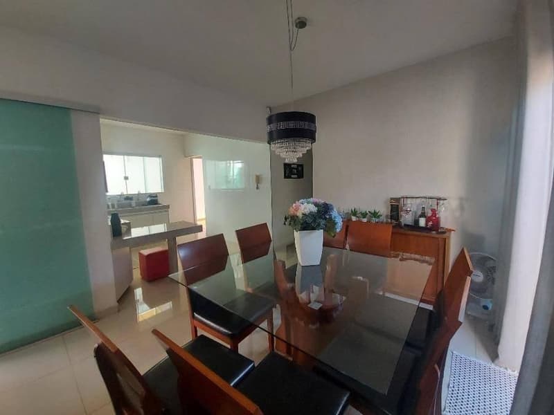 Foto 4 de 13: Casa em leilão em Uberlândia - MG, bairro Jardim das Palmeiras — Casa, Uberlândia / MG