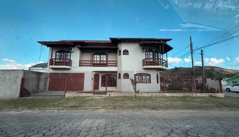 Foto 6 de 6: Casa em leilão em Lages - SC, bairro São Miguel — IMÓVEL URBANO COM ÁREA TOTAL DE 370,60 m2 EM LAGES-SC