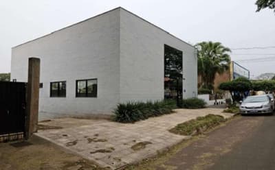 Comercial em leilão em Umuarama - PR — IMÓVEL COMERCIAL COM ÁREA DE 507,50m2., EM UMUARAMA-PR