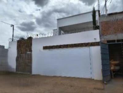 Foto 2 de 3: Casa em leilão em Brumado - BA — Casa 322m², Santa Tereza, em Brumado/BA - Ocupada