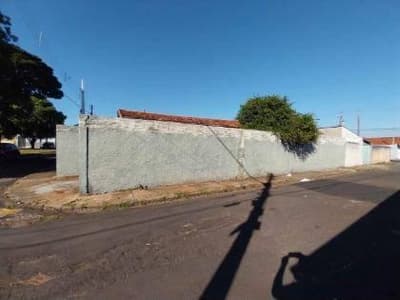 Foto 2 de 3: Casa em leilão em Bauru - SP, bairro Jardim Redentor — Casa 41m² com Terreno 198m² | Bauru-SP | Jardim Redentor - Financiamento até 420 Meses!
