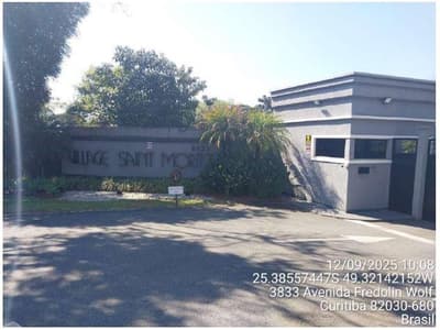 Foto 1 de 4: Casa em leilão em Curitiba - PR, bairro São João — Área nº 23 do Condomínio Village Saint Moritz com 1.050,00m² e área construída de 883,66m². Localizado na Avenida Fredolin Wolf, 3833, São João, Curitiba/PR.