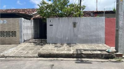 Casa em leilão em Maceió - AL — Casa 217m², Prado, em Maceió/AL - Ocupada