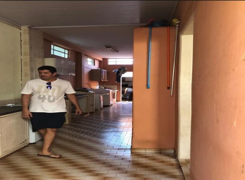 Foto 20 de 27: Casa em leilão em Ribeirão Preto - SP — IMOVEL - CASA tipo SOBRADO construído nos fundos de terreno - Bairro Campos Elísios em Ribeirão Preto/SP