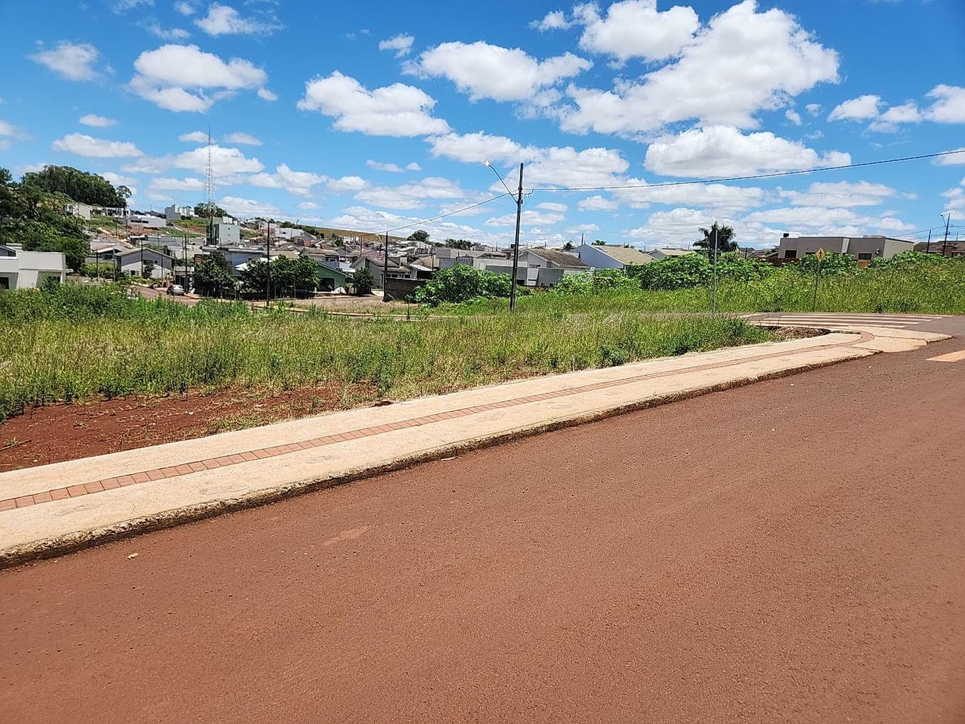 Foto 1 de 5: Terreno em leilão em Dois Vizinhos - PR — LOTE URBANO Nº 05 DA QUADRA Nº 13 LOCALIZADO NO LOTEAMENTO CASA DA GENTE II EM DOIS VIZINHOS/PR - ÁREA DE 234,00M²