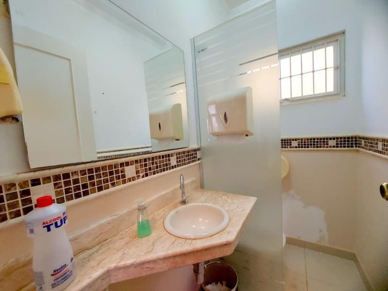 Foto 7 de 11: Comercial em leilão em Jaú - SP, bairro Centro — PRÉDIO RESIDENCIAL, MATRÍCULA 33.028 - RUA JORDANO ZAGO, 75 - CENTRO - JAÚ/SP - ÁREA TOTAL 250,00 m² - ÁREA CONSTRUÍDA 244,48 m²