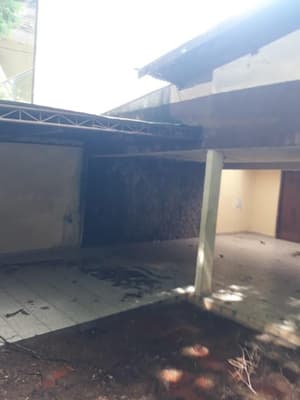 Foto 5 de 6: Terreno em leilão em Umuarama - PR — Lote de terreno urbano com área de 332,40m², contendo uma benfeitoria residencial, situado em Umuarama/PR