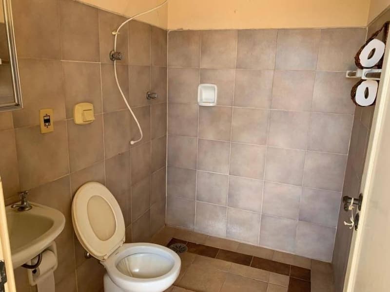Foto 12 de 15: Casa em leilão em Jardinópolis - SP, bairro Jardim Niagara — Casa com piscina 277m² | Terreno 576m² | Jardinópolis-SP | Jardim Niagara - Esquina Rua Getulio Vargas x Rua Amador Bueno - Próx. Ribeirão Preto-SP - Financiamento até 420 Meses!