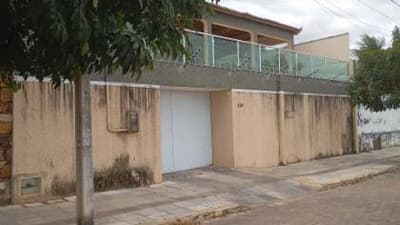 Foto 3 de 3: Casa em leilão em Crato - CE, bairro Seminário — Casa, Crato / CE
