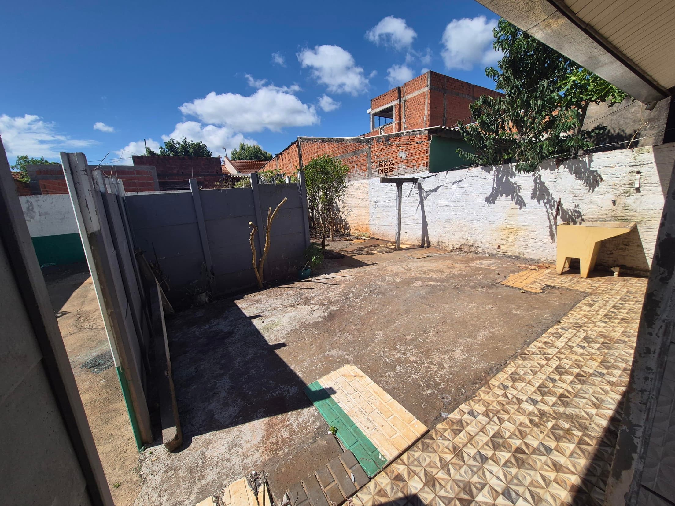 Foto 9 de 11: Casa em leilão em Toledo - PR, bairro Pinheirinho — IMÓVEL URBANO COM ÁREA TOTAL DE 225,00 M2 EM TOLEDO-PR