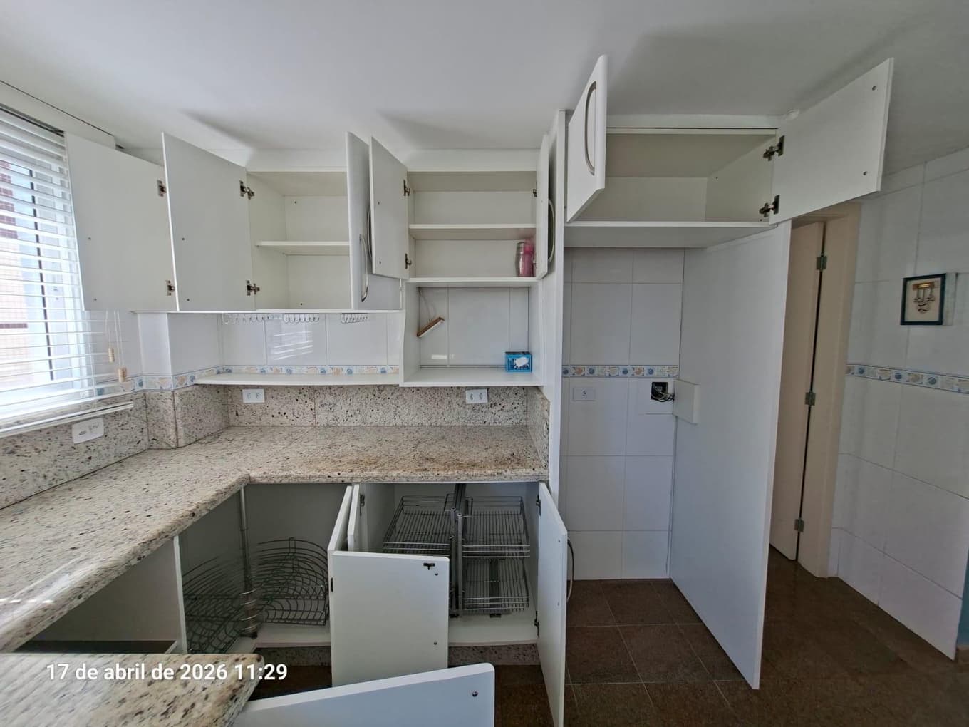 Foto 35 de 61: Apartamento em leilão em Matinhos - PR, bairro Caiobá — Apartamento cobertura, 300,14m² área privativa, vaga de garagem, Edif Costa Allegra, Av Atlântica 2400, Caiobá/PR - R Macedo/PR