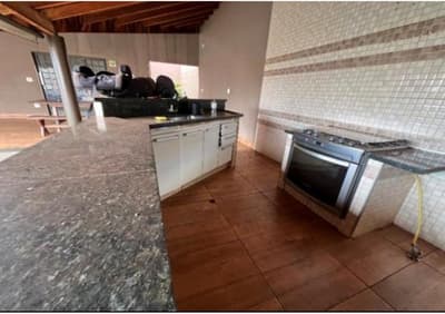 Foto 2 de 31: Comercial em leilão em Guará - SP, bairro Jardim dos Ipês — IMÓVEL URBANO COM ÁREA TOTAL DE 250.00 M2- Em GUARÁ/SP