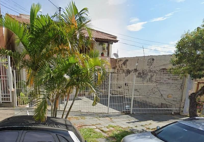 Foto 2 de 2: Casa em leilão em Porto Alegre - RS, bairro Santo Antônio — Casa de Alvenaria - Bairro Santo Antônio - Porto Alegre/RS