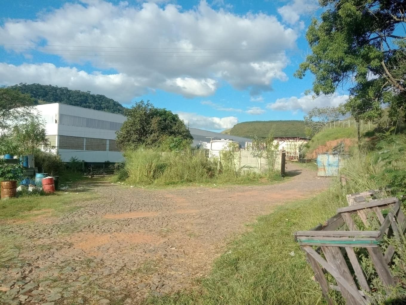 Foto 53 de 61: Terreno em leilão em Muriaé - MG, bairro Sofocó — IMÓVEL URBANO COM ÁREA TOTAL DE 48.206,32 m2- Em MURIAÉ/MG
