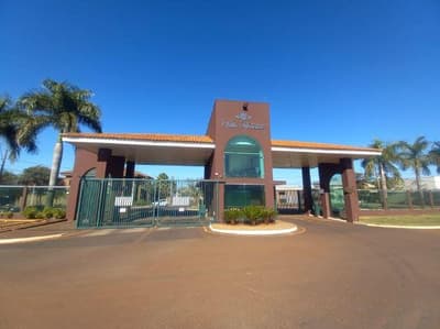 Casa em leilão em Frutal - MG — Casa 314m² no bairro Villa Florence em Frutal/MG - Ocupado