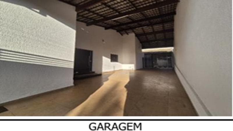 Foto 4 de 12: Casa em leilão em Anápolis - GO — CASA RESIDENCIAL DE ESQUINA | A.T. 350,00 M² E A.C 305,85 M² | RESIDENCIAL ALPHAVILLE | ANÁPOLIS/GO