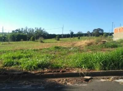 Foto 1 de 3: Terreno em leilão em Umuarama - PR — Terreno urbano com área de 200,00 m², sem benfeitorias, situado no Parque Residencial Belo Horizonte, Umuarama/ PR.
