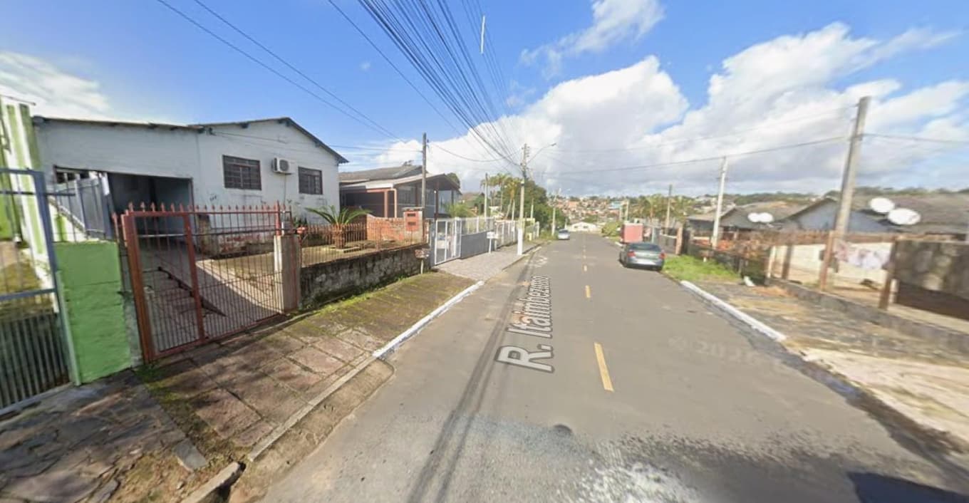 Foto 3 de 5: Casa em leilão em Gravataí - RS, bairro Cohab C — Casa 193m² (Conforme IPTU) e Terreno 255m² | Gravataí/RS | COHAB C | Excelente p/ Investidor ou Moradia!