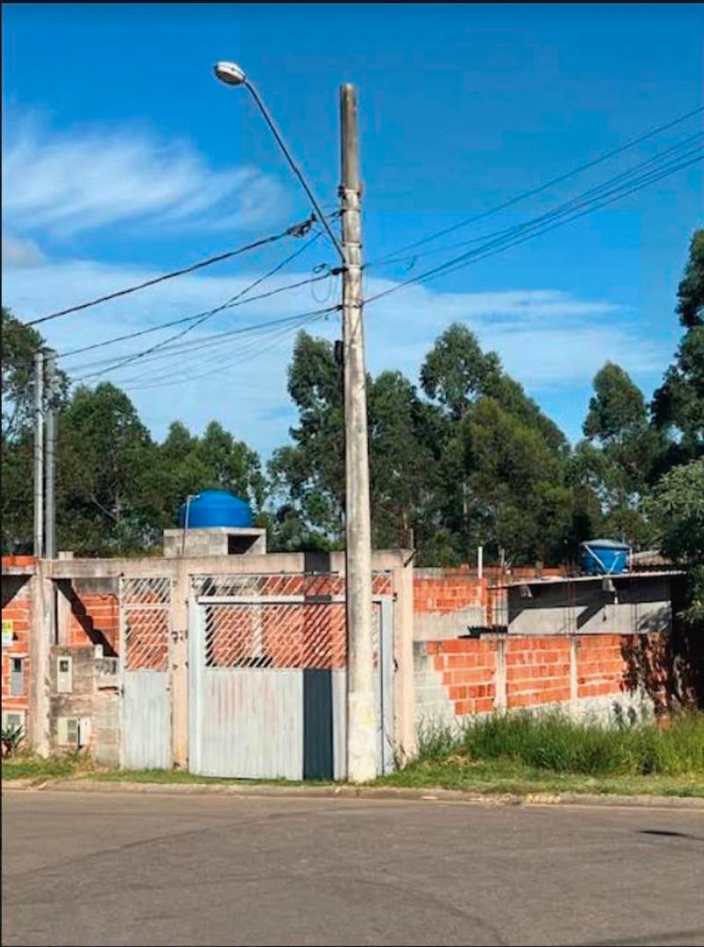 Foto 3 de 3: Terreno em leilão em Cotia - SP, bairro Caucaia do Alto — IMÓVEL: UM TERRENO URBANO C/ AREA DE 150M2 - RESIDENCIAL JARDIM VITÓRIA